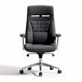Silla de oficina ergonómica tapizada en tela gris con base de metal ajustable